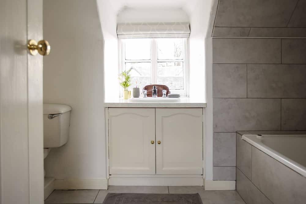 Sycamore Cottage - a traditional 2 bedroom stone cottage within the grounds of Arniston House in Edinburgh und Lothian
