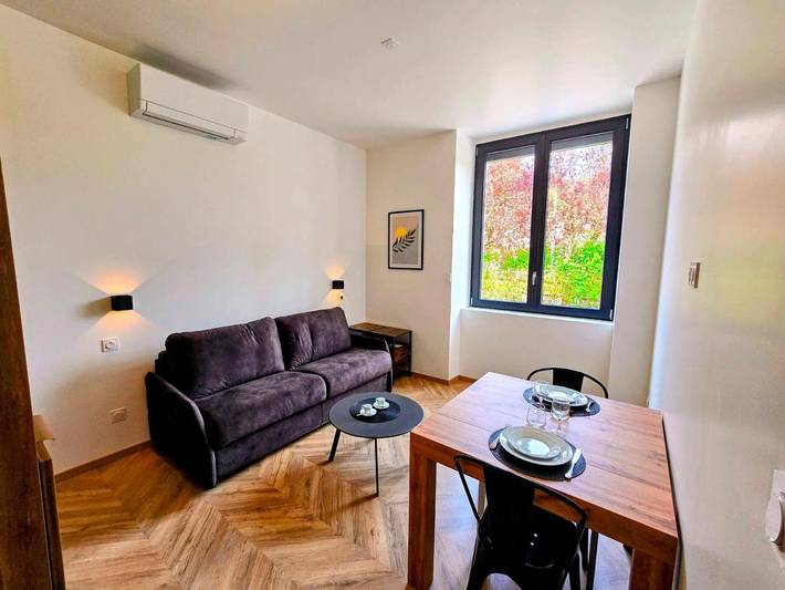 Gîte pour 2 personnes, avec piscine et jardin à Épinac - 2