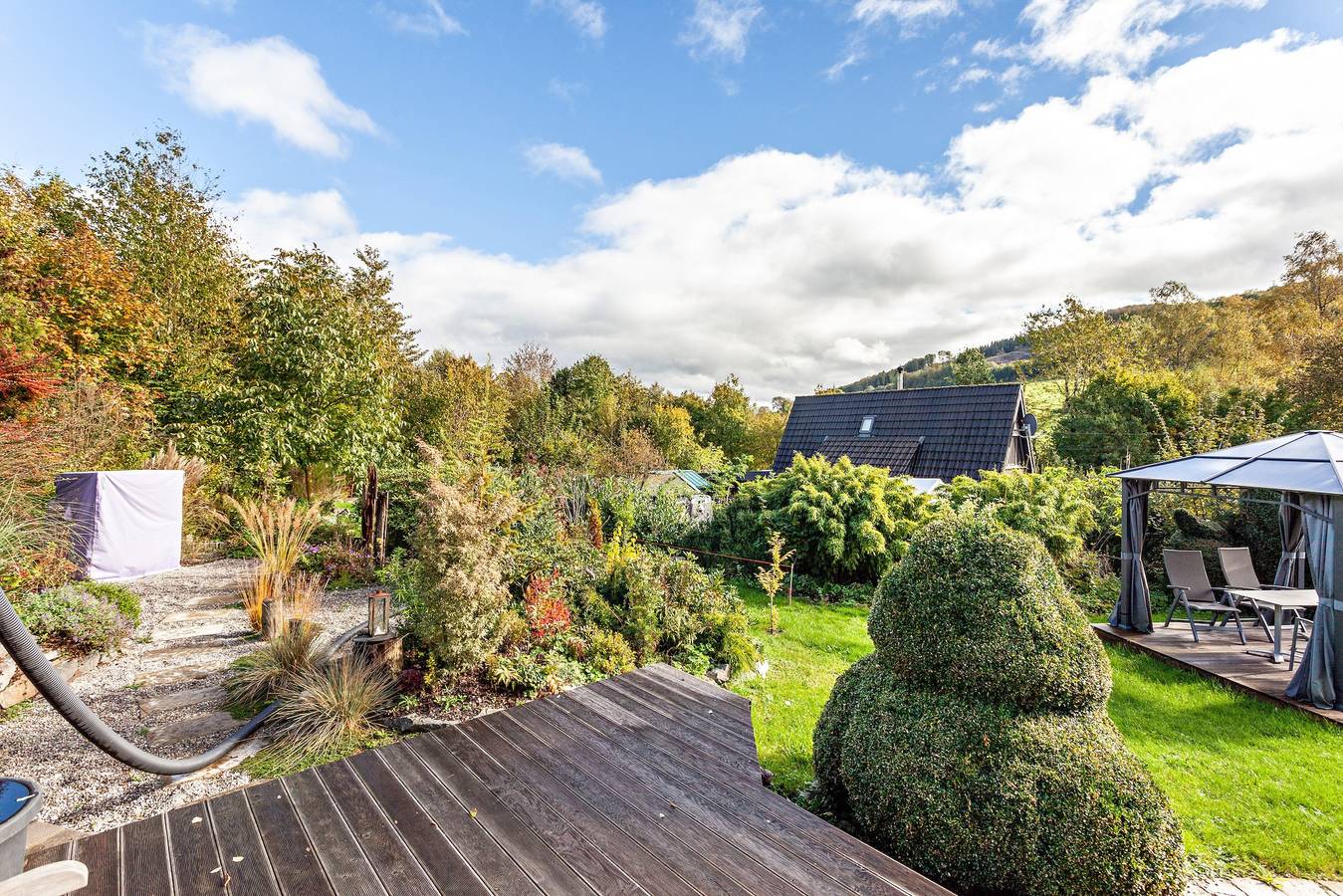 Ferienhaus 'Villa Natura' mit Bergblick, Terrasse, Garten und Wlan in Meschede, Hochsauerlandkreis
