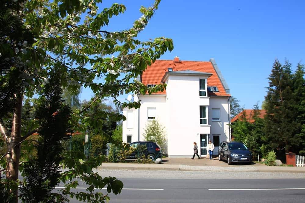 Ganze Wohnung, Ferienwohnung am Mirower See (ohne Balkon) rechts Whg.3 - Ferienwohnungen am See in Mirow, Mecklenburg-Strelitz