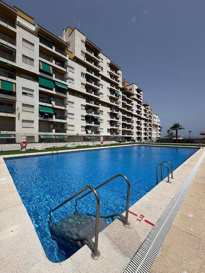 Appartement de vacances pour 3 personnes, avec terrasse et piscine, animaux acceptés à Peñíscola