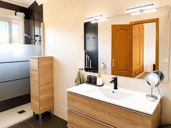 Casa rural para 8 personas, con Balcón y Terraza además de Jardín y Piscina en Chiva - 4