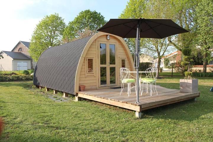 Maison d’hôte pour 2 personnes, avec piscine ainsi que vue et jardin dans Chemillé-en-Anjou - 3