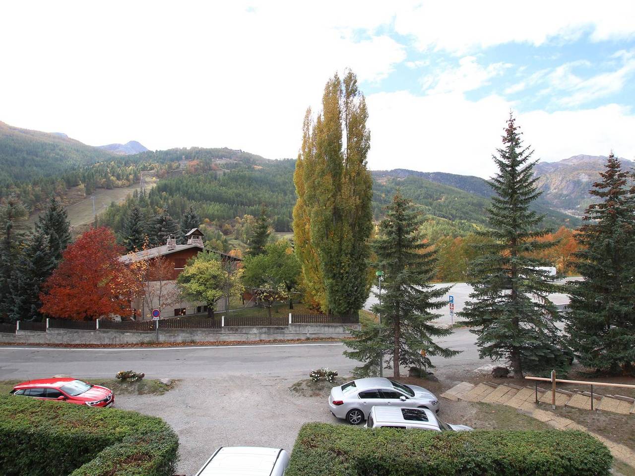 Entire apartment, Mountain Studio with Balcony, Sleeps 4 - Serre-Chevalier in Saint-Chaffrey, Serre Chevalier