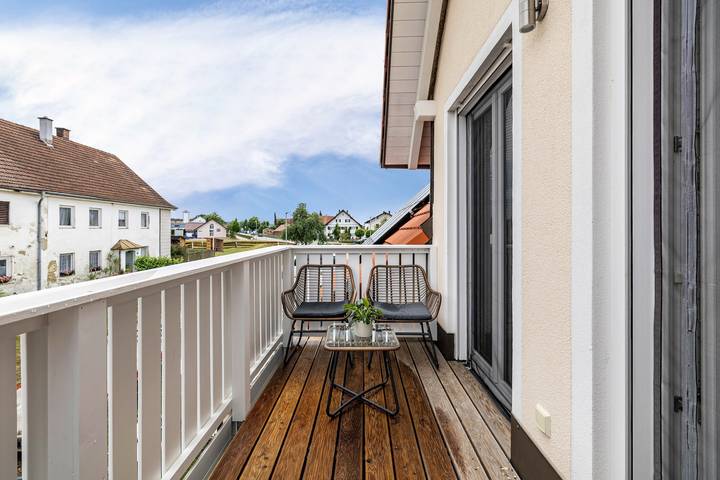 Ganze Wohnung, Apartment „Nova Loft“ mit Balkon und Wlan in Jesenwang, Romantische Straße