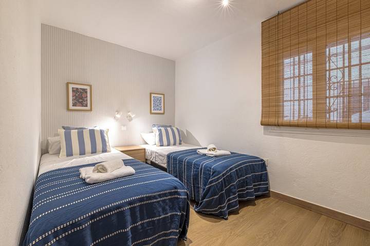 Appartement entier, Solis Mare Palo Beach – À 2 min de la plage – Wifi & Climatisation in Playa del Palo, Malaga