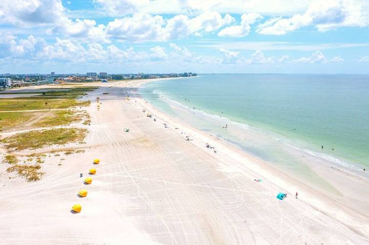 Vacation rental for 2 people, with balcony in Treasure Island