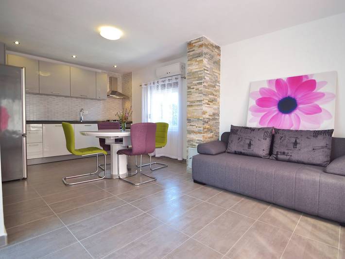 Location de vacances pour 4 personnes, avec jardin et terrasse dans Vir - 2