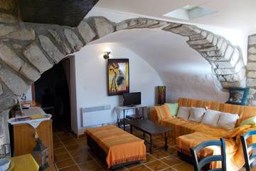 Location de vacances pour 5 personnes, avec jardin et balcon à Lagorce