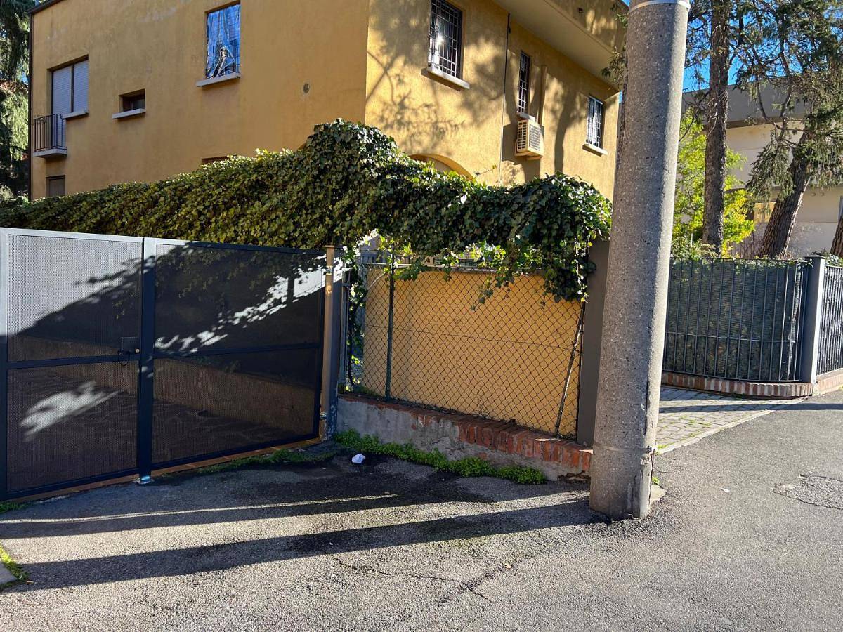 Double or Twin Room with Private Bathroom in Bologne, Province de Bologne