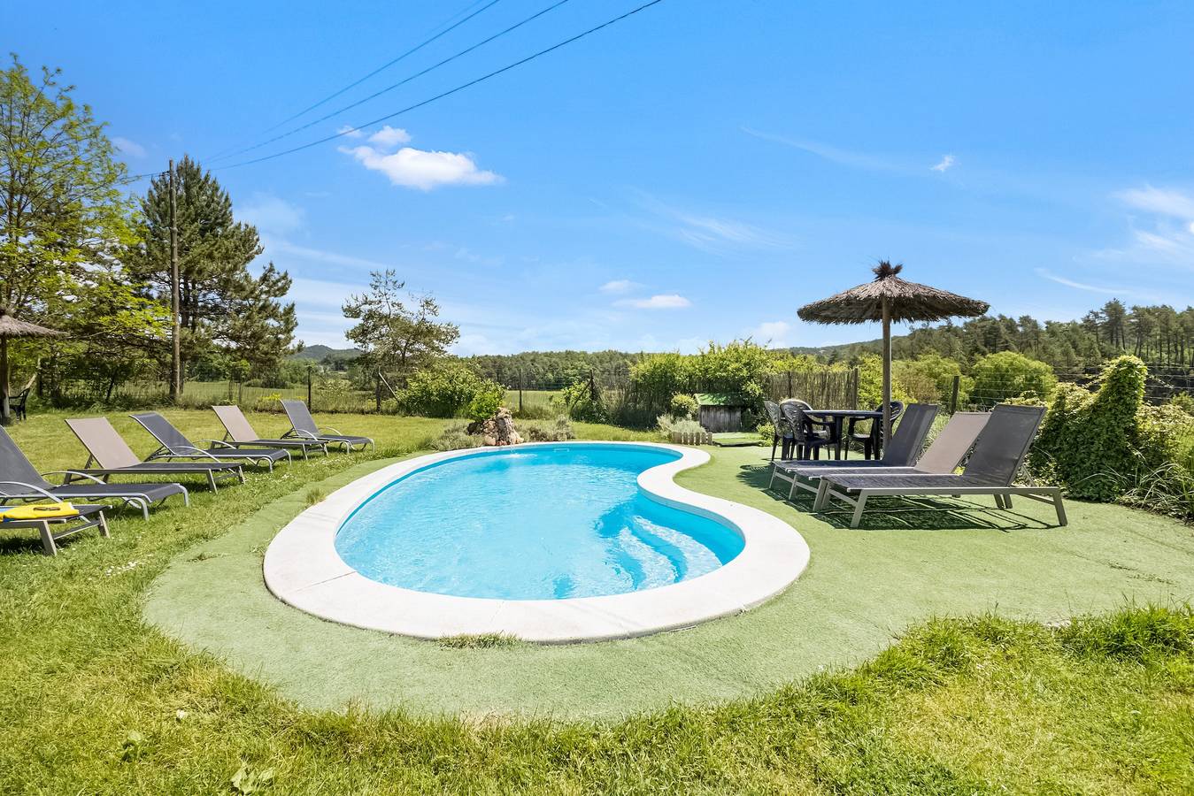 Maison de vacances 'La Cirera' avec vue sur les montagnes, piscine partagée et Wi-Fi in Sant Boi de Lluçanès, Pyrénées espagnoles
