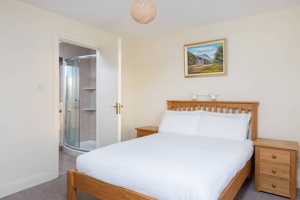 Fairways 20 (10 min walk to Lahinch beach), Short walk to Lahinch, with great views! in Lahinch, County Clare