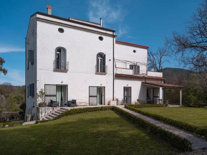 Casa vacanza per 3 persone, con panorama e piscina nonché giardino in Sessa Aurunca