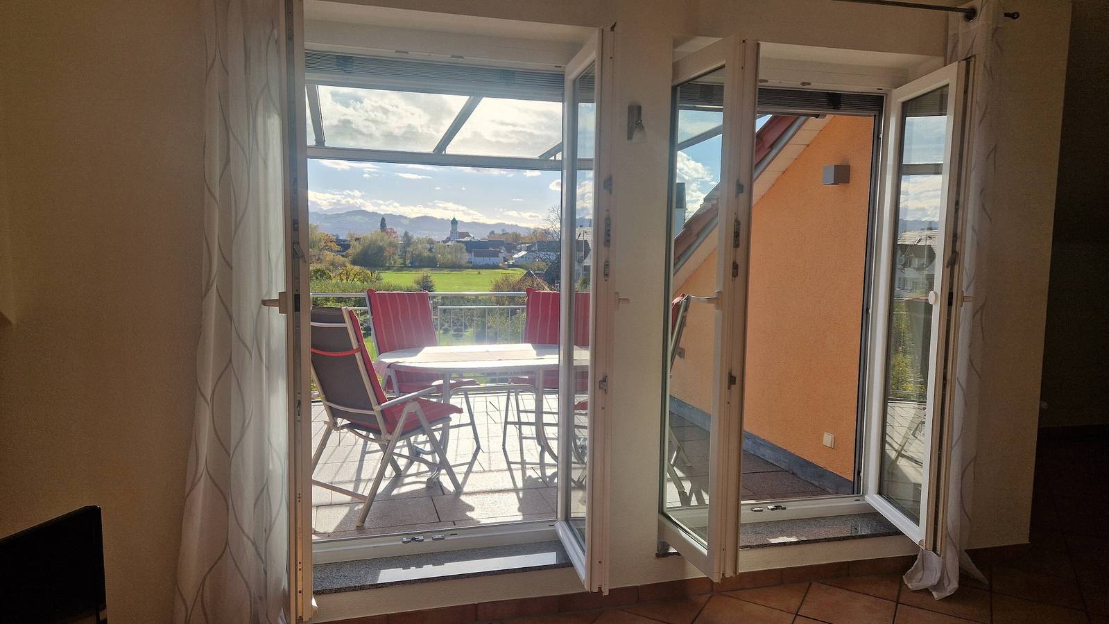 Ganze Wohnung, Ferienwohnung 'Haus Sonnenseite Pfänder' mit Bergblick, Balkon und Wi-Fi in Wasserburg (Bodensee), Bayerisch Schwaben