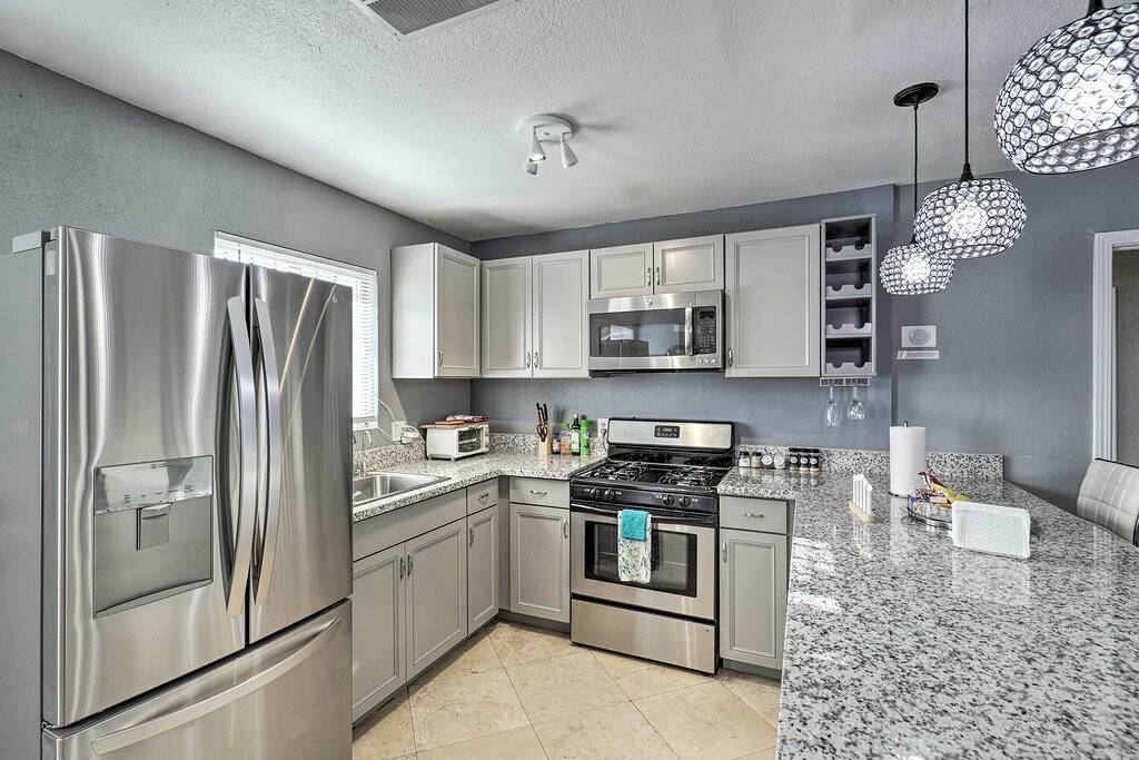 North Las Vegas Hideaway w/ Grill < 10 Mi to Strip in North Las Vegas, Nevada