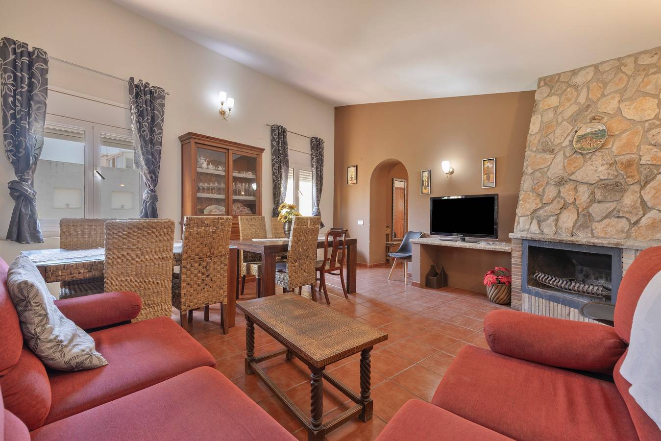 Casa de vacaciones 'Hort De La Cinteta' con vistas a la montaña, piscina y aire acondicionado in Alcover, Alto Campo