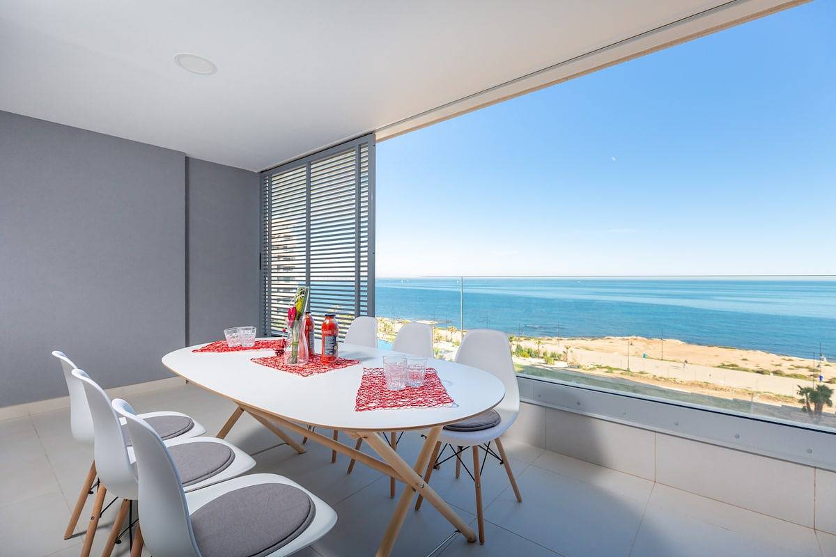 Appartement entier, Appartement de vacances pour 6 personnes avec piscine in Punta Prima (Alicante), Torrevieja