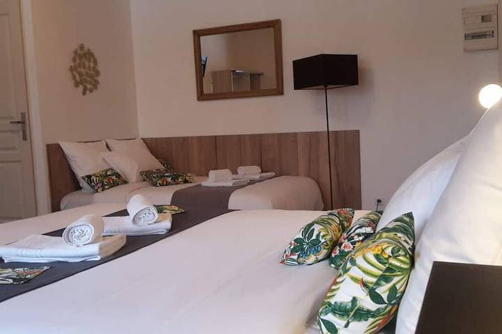 Gîte pour 4 personnes, avec terrasse ainsi que jardin et piscine à Clairac (Lot-et-Garonne) - 2