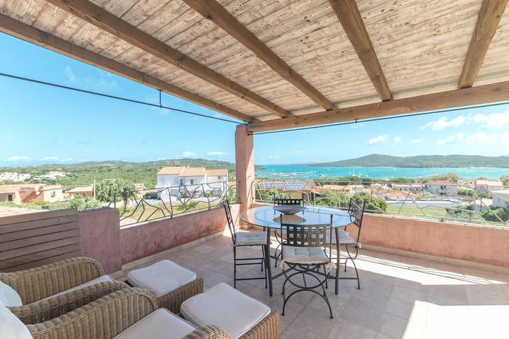 Appartamento per 2 persone, con Balcone e Giardino a Santa Teresa Gallura