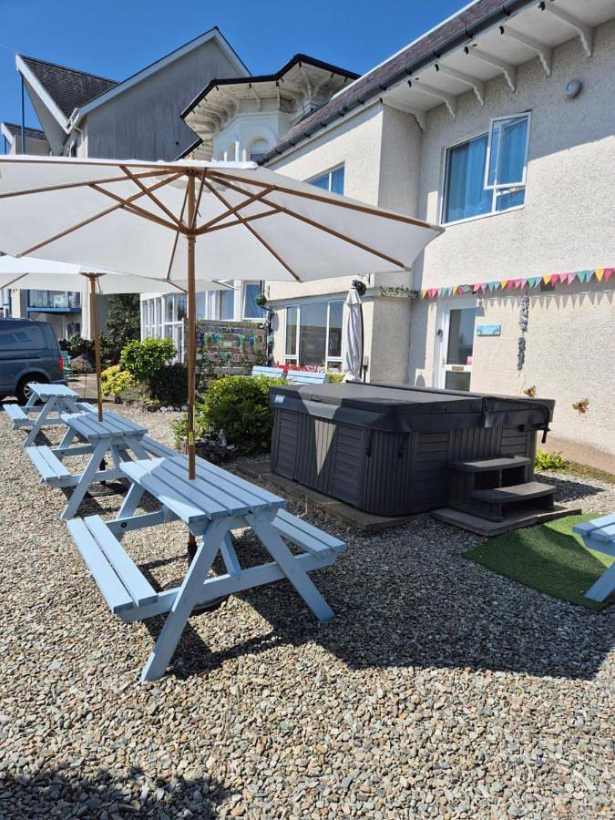 Holiday rental for 12 people, with Hot tub and Terrace as well as Garden and View in Dunoon