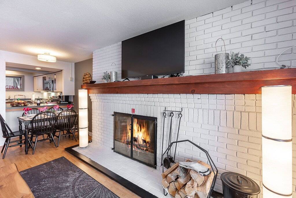 Ganze Wohnung, Ski On-Ski Off Aktualisiert Condo mit Echtholzkamin und Kingsize-Bett - Killington in Killington, Rutland County