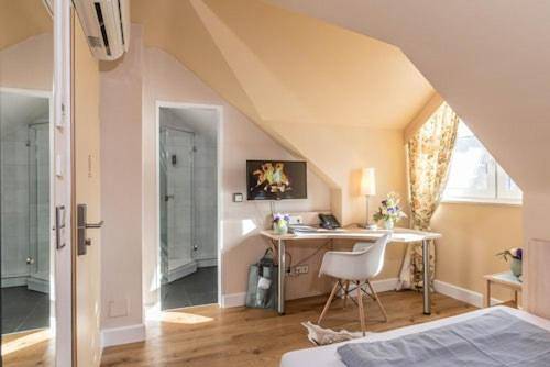 Hotel für 3 Personen, mit Ausblick und Seeblick sowie Terrasse und Sauna in Herrsching - 4