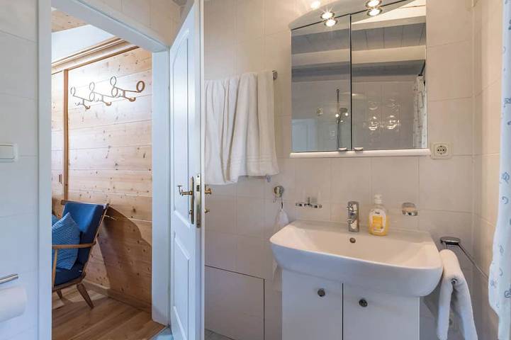 Hütte für 2 Personen, mit Balkon und Garten sowie Sauna in Kitzbühel - 4