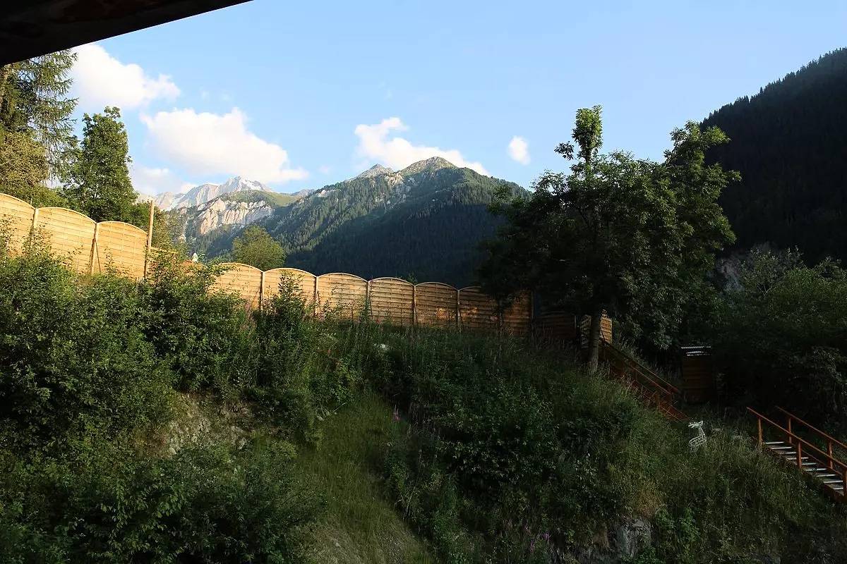 Apartamento entero, Cómodo apartamento tranquilo, a 1 km del pueblo y a 5 km del complejo in Parque Nacional de Vanoise