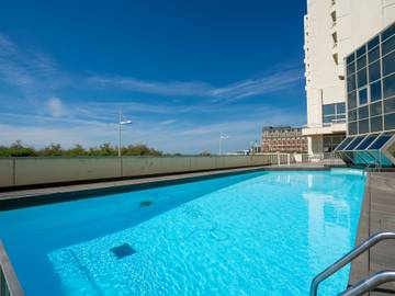 Gîte pour 4 personnes, avec terrasse et bassin pour enfant dans Grande Plage (Biarritz)