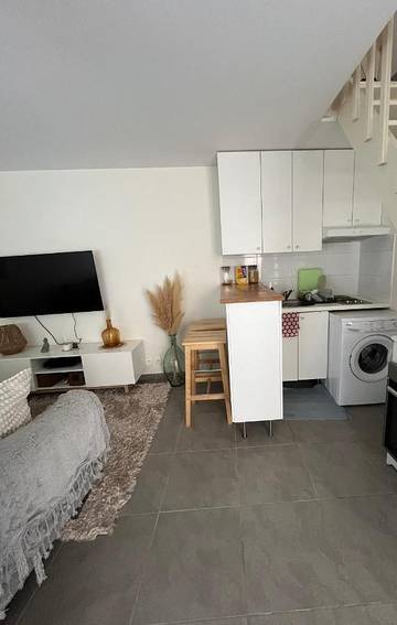 Gîte pour 2 personnes, avec terrasse à Suresnes