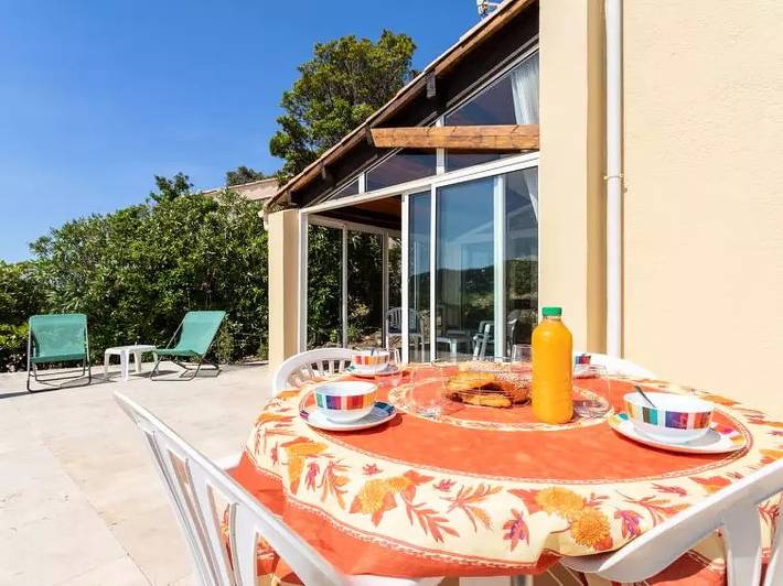 Villa pour 5 personnes, avec piscine et jardin à La Londe-les-Maures
