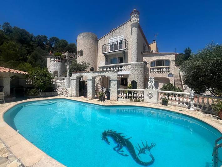 Appartement de vacances pour 4 personnes, avec Terrasse et Jardin ainsi que Piscine et Vue