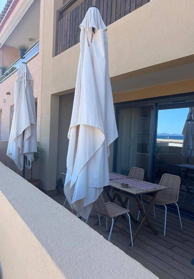 Gîte pour 6 personnes, avec vue et terrasse, animaux acceptés dans Plage de l'Ayguade - 2