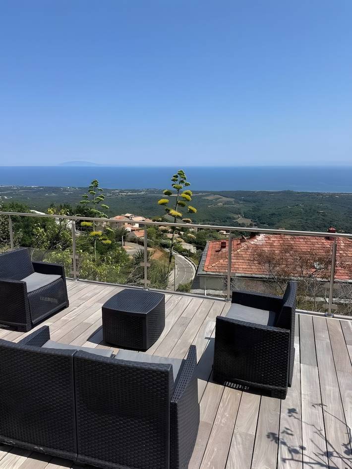 Villa confortevole con vista mare, terrazza privata, 2 bagni, 2 wc in Cervione, Corte e dintorni