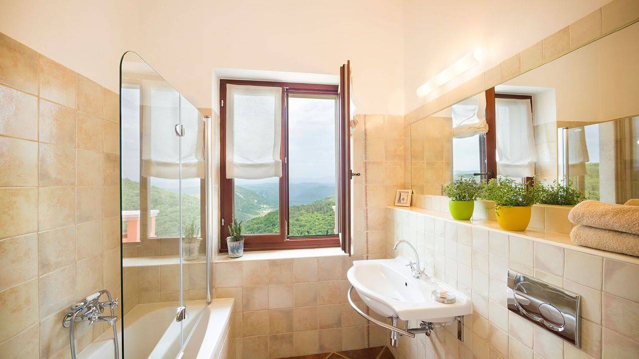 Ganze Ferienwohnung, Zimmer für 2 Personen (36 m²) in Oprtalj in Oprtalj, Zentralistrien