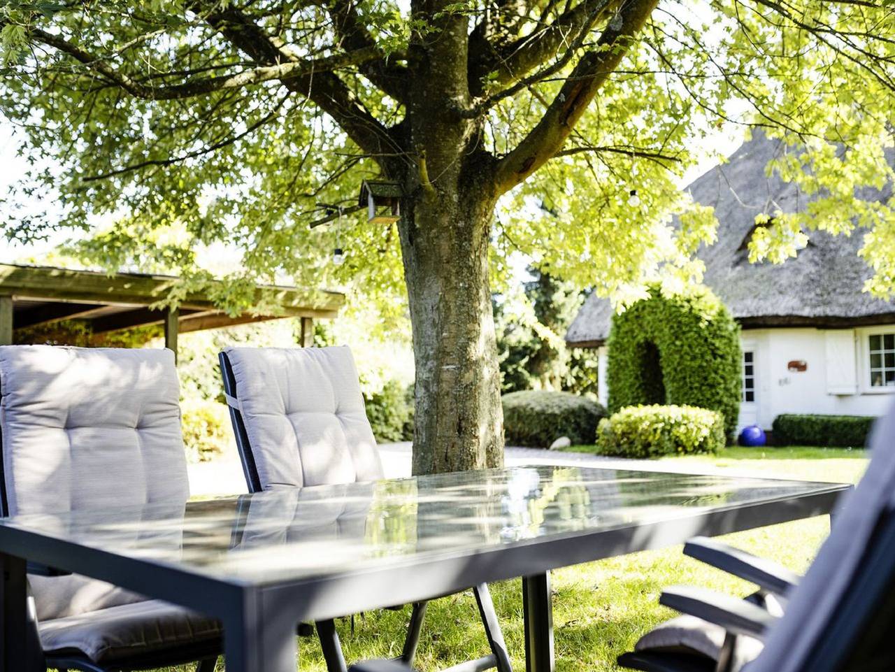 Ganze Ferienwohnung, Landhaus Wildrose - Großzügige Ferienwohnung mit Terrasse und Garten im ruhigen Landhaus Wildrose in Pantow, Zirkow