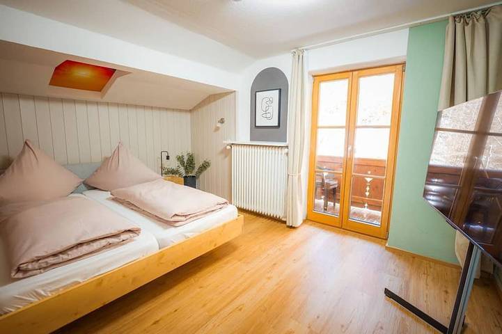 Ferienwohnung für 6 Personen, mit Garten und Sauna sowie Balkon in Wallgau - 4