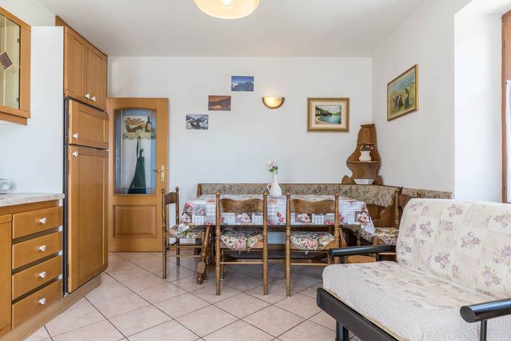 Entire apartment, Pet-Friendly Apartment 'Tra i Due Laghi' with Lake View & Terrace in Cagnotti, Baselga di Pinè