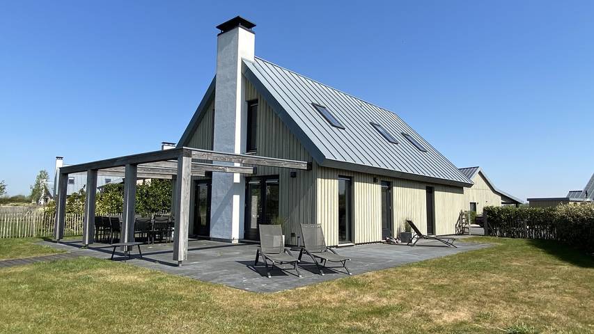 Vakantiehuis voor 10 personen, with terras and whirlpool as well as sauna and tuin - 1