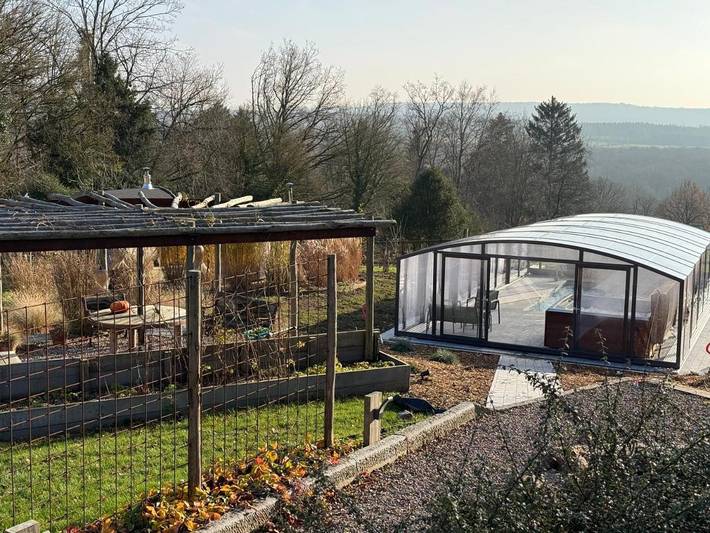 Location de vacances pour 2 personnes, avec jardin et vue ainsi que piscine et sauna à Philippeville - 3