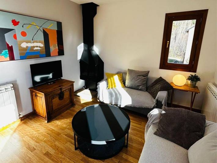 Location de vacances pour 6 personnes, avec vue et jardin à Biescas - 2