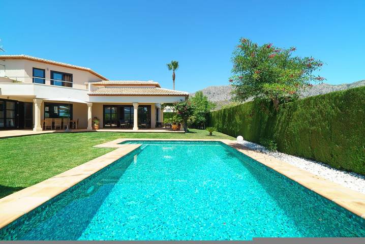 Chalet para 4 personas, con piscina y jardín, Se admiten mascotas - 1