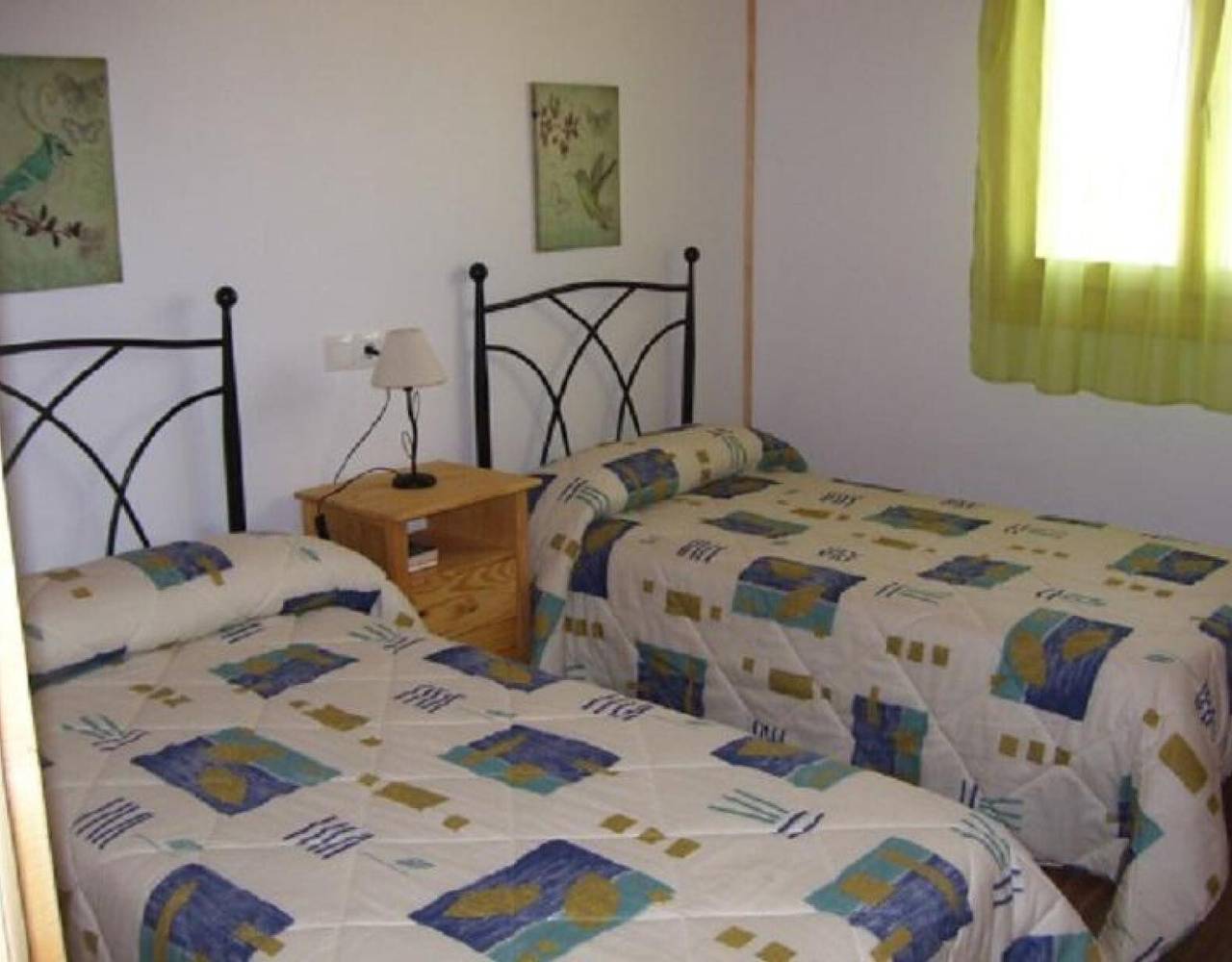Entire apartment, Apartment 'Fuente Vilda' with Private Terrace, Private Garden and Air Conditioning in Alcanadre, La Rioja Province