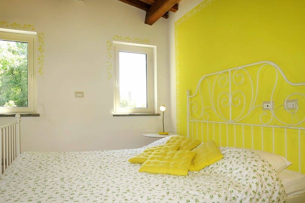 Preciosa casa de vacaciones privada con piscina, Tv, patio, mascotas permitida y aparcamiento in Val di Lago, Lago de Bolsena