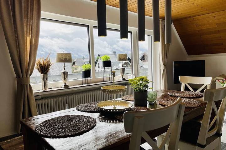 Ferienhaus für 8 Personen, mit Balkon und Garten in Mastershausen