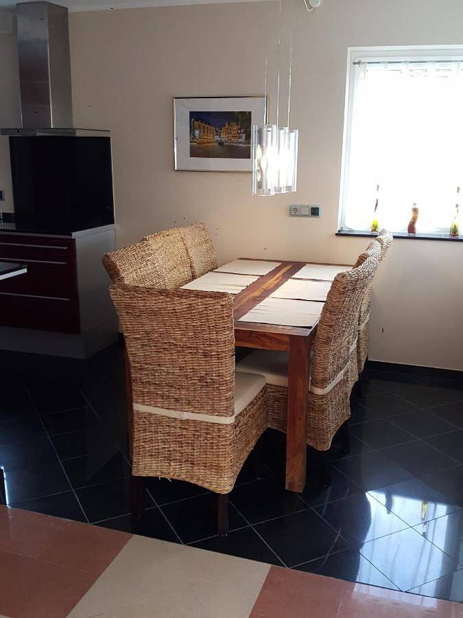 Ferienwohnung für 9 Personen, mit Balkon und Terrasse sowie Ausblick in Bad Godesberg - 2