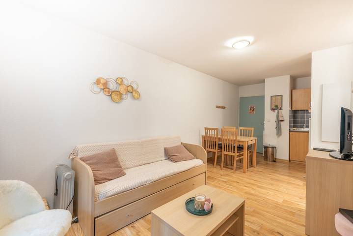 Apartamento entero, Apartamento 'Un Jardín en el Corazón de Luchon' con balcón y Wi-Fi in Luchon-Superbagnères, Bagnères-de-Luchon