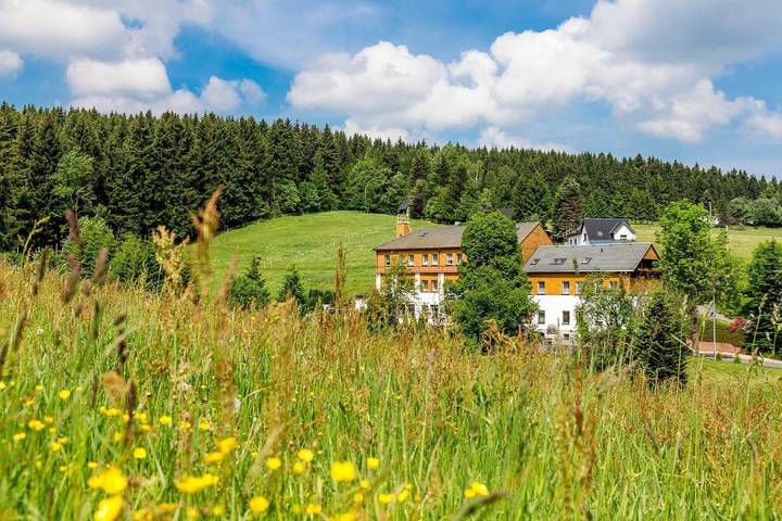 Ferienhaus für 2 Personen, mit Terrasse und Garten sowie Ausblick
