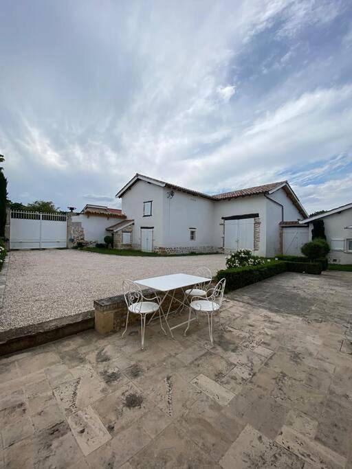 Four-Bedroom House in Saint-Georges-de-Reneins, Beaujolais