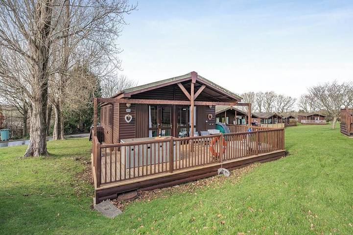 Cottage for 6 people, with garden and hot tub on the Isle of Wight